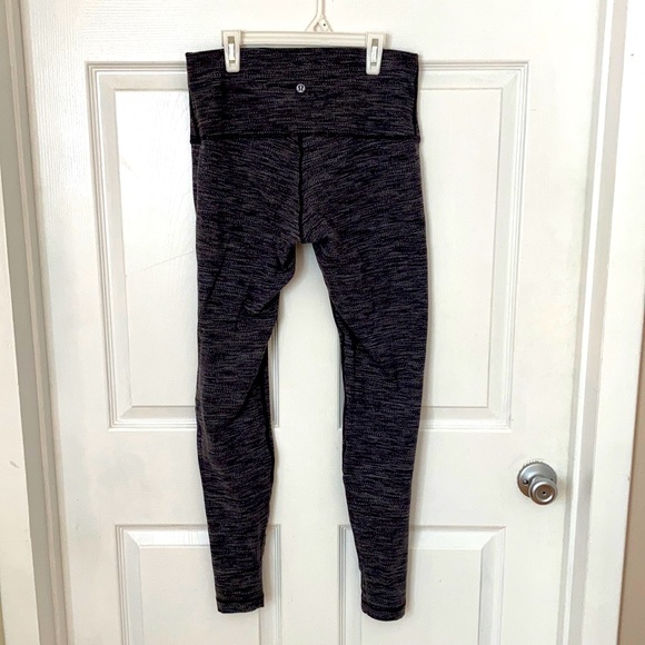 Size 8 grey Lululemon leggings - Picture 1 of 1